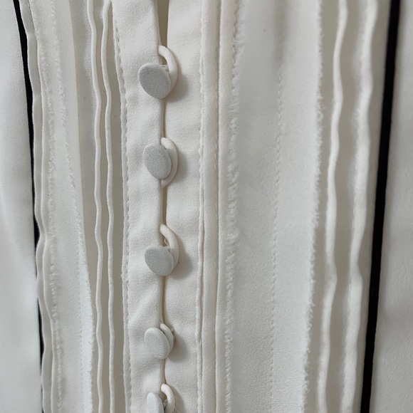 Like New H&M Top - Picture 3 of 7